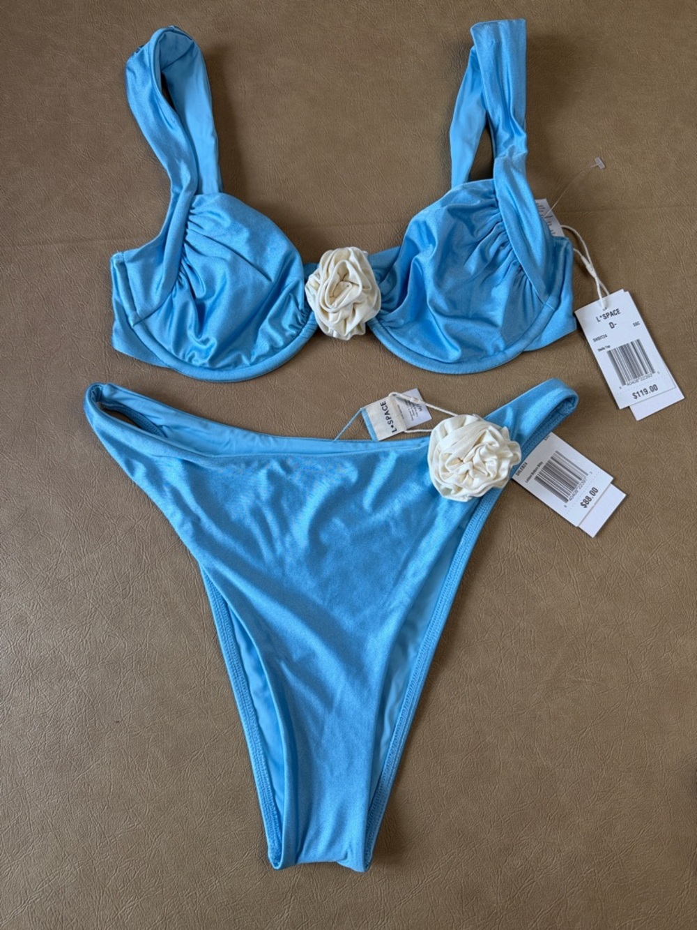 BNWT L*Space Stella Rose Appliqué Bikini - Picture 2 of 12